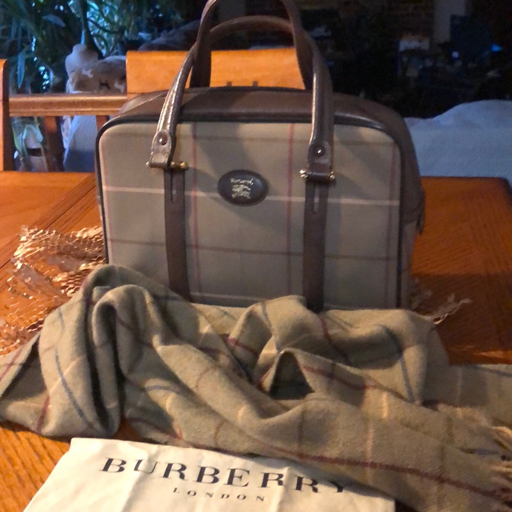 Burberry Boston Bag